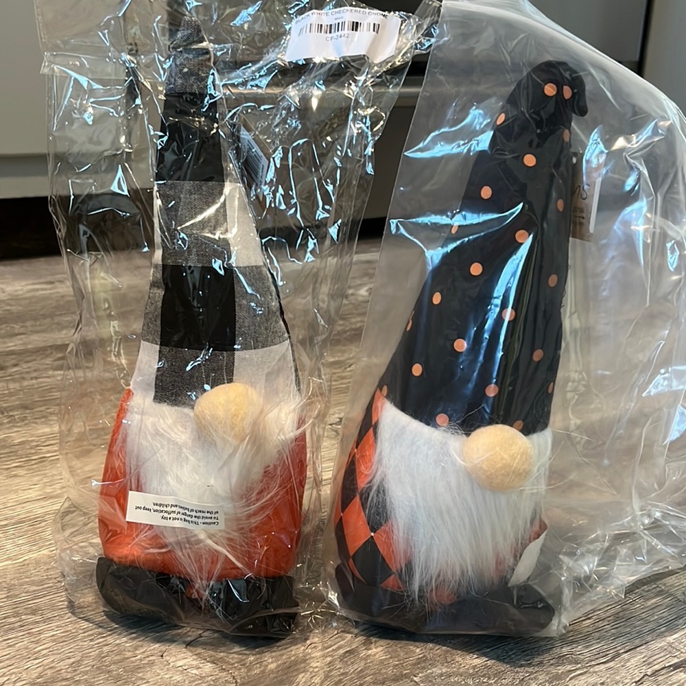 NWT Set of 2 Fall Gnomes